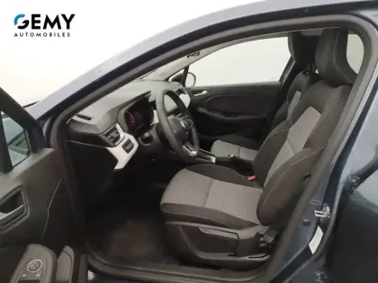 Photo 8 Renault Clio  E-Tech full hybrid 145