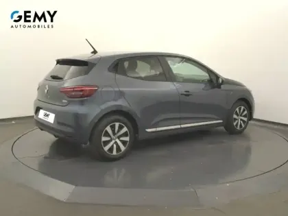 Photo 17 Renault Clio  E-Tech full hybrid 145