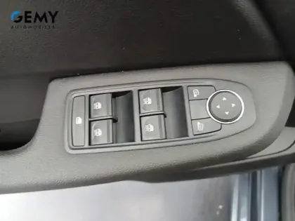 Photo 11 Renault Clio  E-Tech full hybrid 145