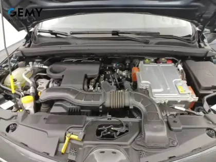 Photo 15 Renault Clio  E-Tech full hybrid 145