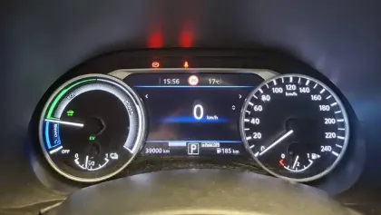 Photo 31 Nissan Juke  HYBRID 143