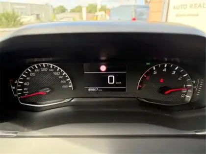 Photo 12 Peugeot 2008 PURETECH 100 S&S BVM6