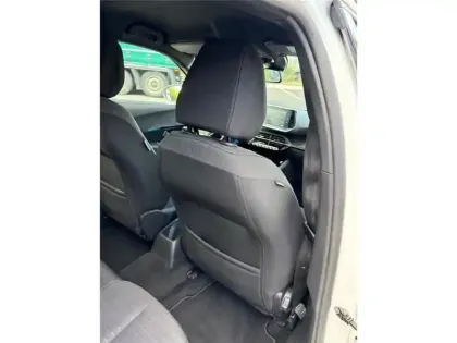 Photo 35 Peugeot 2008 PURETECH 100 S&S BVM6