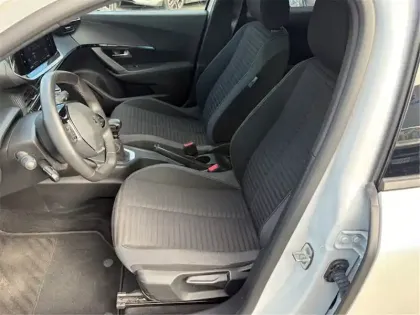 Photo 13 Peugeot 2008 PURETECH 100 S&S BVM6