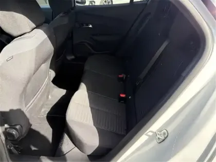 Photo 27 Peugeot 2008 PURETECH 100 S&S BVM6