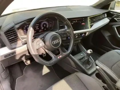 Photo 8 Audi A1 25 TFSI 95 ch BVM5 S line