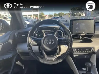 Photo 9 Toyota Yaris  116h Iconic 5p Pack Techno