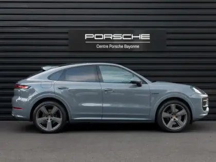 Photo 10 Porsche Cayenne  Coupé 3.0 V6 470ch E-Hybrid