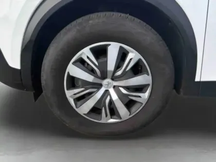 Photo 9 Peugeot 2008  1.2 PureTech 100ch S&S Active