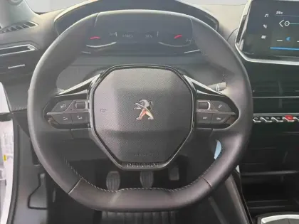 Photo 11 Peugeot 2008  1.2 PureTech 100ch S&S Active