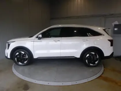 Photo 7 Kia Sorento  1.6 T-GDi 253ch PHEV Premium Business 4x4 7 places