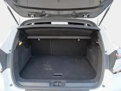 Photo 8 Renault Captur  1.8 E-Tech full hybrid 160ch Evolution - 25