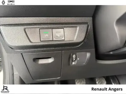 Photo 13 Dacia Sandero  1.0 ECO-G 100ch Stepway Confort -22