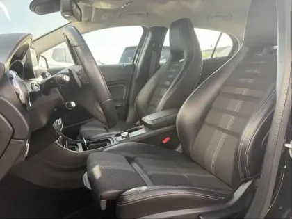 Photo 14 Mercedes GLA  180 d Sensation 7G-DCT