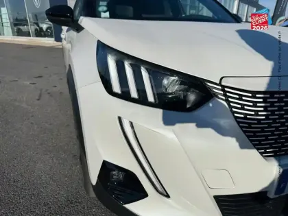 Photo 12 Peugeot 2008  e- 136ch GT