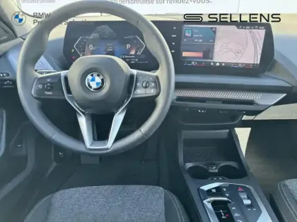 Photo 6 BMW Serie 1 Série 1 120A 170ch M Sport Design DKG7