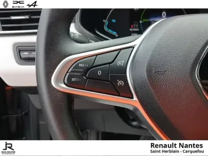 Photo 12 Renault Clio  1.6 E-Tech 145ch full hybrid Techno