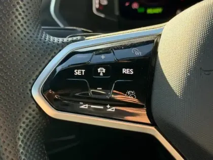 Photo 11 Volkswagen Tiguan  1.4 eHybrid 245ch R-Line DSG6