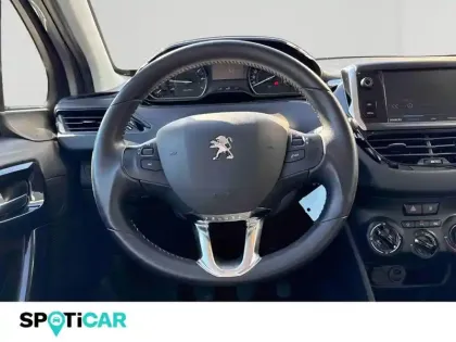 Photo 11 Peugeot 208  1.2 PureTech 82ch E6.c Signature 5p