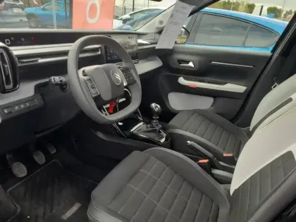 Photo 8 Citroën C3  1.2 Turbo 100 ch MAX