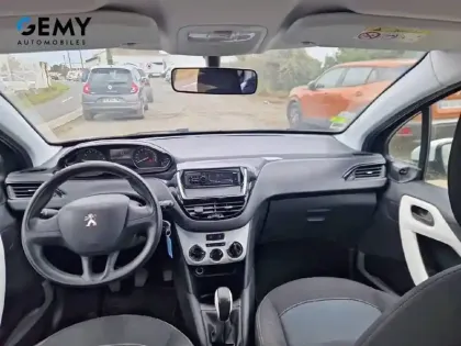 Photo 7 Peugeot 208  PureTech 68ch BVM5