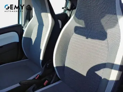 Photo 8 Renault Twingo  III E-Tech