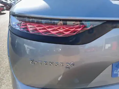 Photo 39 DS DS 7 DS7 Crossback Hybride E-Tense 300 EAT8 4x4