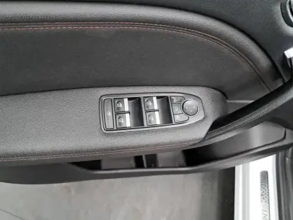 Photo 28 Renault Captur  TCe 130 EDC FAP