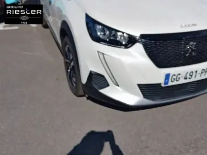 Photo 15 Peugeot 2008  PureTech 130 S&S EAT8