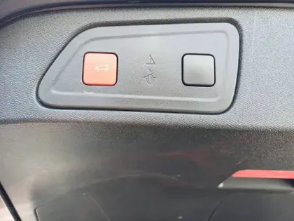 Photo 14 Citroën C5 aircross  Hybride Rechargeable 225 e-EAT8