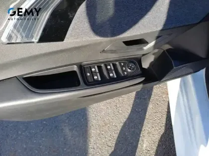 Photo 13 Renault Clio  E-Tech full hybrid 160 ch