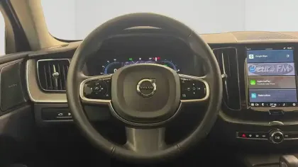 Photo 8 Volvo XC60  T6 AWD Hybride rechargeable 253 ch+145 ch Geartronic 8