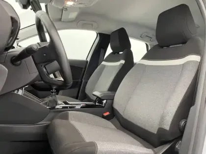 Photo 13 Citroën C4  PureTech 130 S&S BVM6
