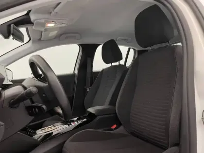 Photo 13 Peugeot 208  Electrique 50 kWh 136ch