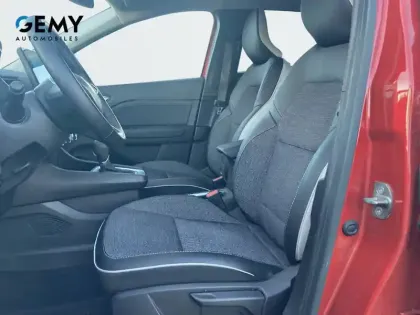 Photo 8 Renault Captur  E-Tech full hybrid 145