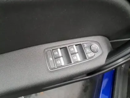 Photo 27 Renault Captur  TCe 140 EDC - 21