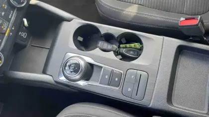 Photo 9 Ford Kuga  2.5 Duratec 190 ch FlexiFuel FHEV E85 Powershift
