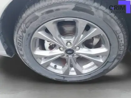 Photo 12 Ford Kuga  2.5 Duratec 190 ch FlexiFuel FHEV E85 Powershift
