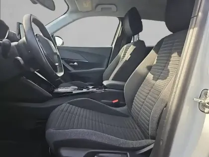 Photo 10 Peugeot 2008  Electrique 136 ch
