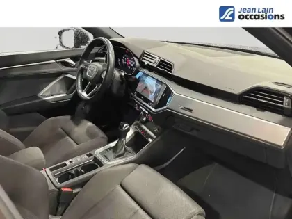 Photo 17 Audi Q3  35 TFSI 150 ch S tronic 7