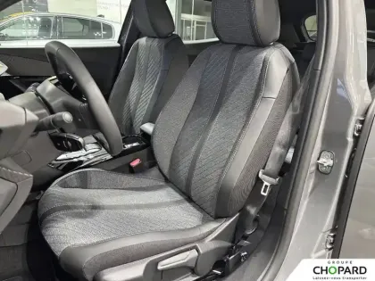 Photo 17 Peugeot 2008  Electrique 156 ch 54 kWh