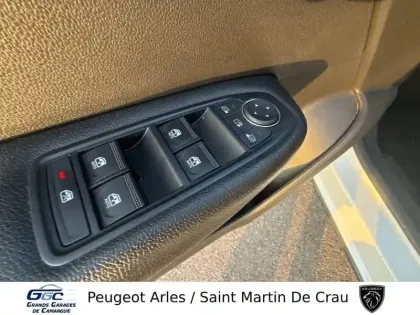 Photo 14 Renault Arkana  E-Tech hybride 145 - 22