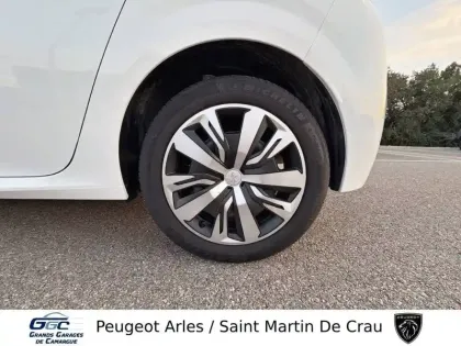 Photo 10 Peugeot 208  PureTech 75 S&S BVM5