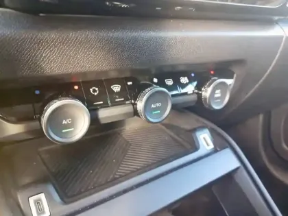 Photo 14 Citroën C4  BlueHDi 110 S&S BVM6