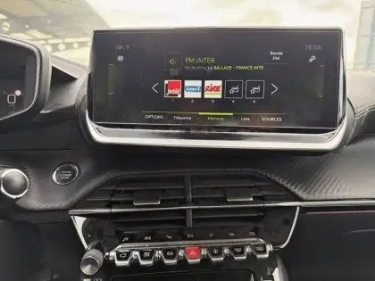 Photo 14 Peugeot 2008  BlueHDi 130 S&S EAT8