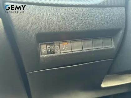Photo 22 Peugeot 2008  PureTech 100 S&S BVM6