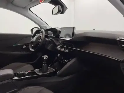 Photo 25 Peugeot 208  PureTech 100 S&S BVM6