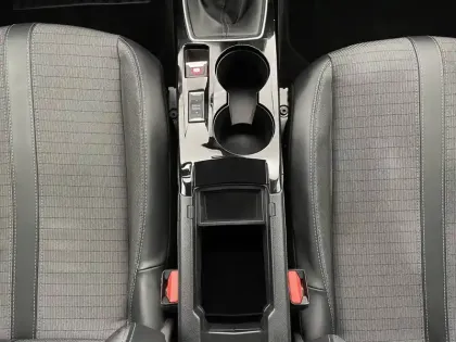 Photo 30 Peugeot 208  PureTech 100 S&S BVM6