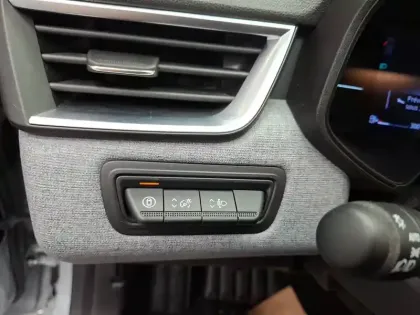 Photo 20 Renault Clio  Blue dCi 100 ch GSR2