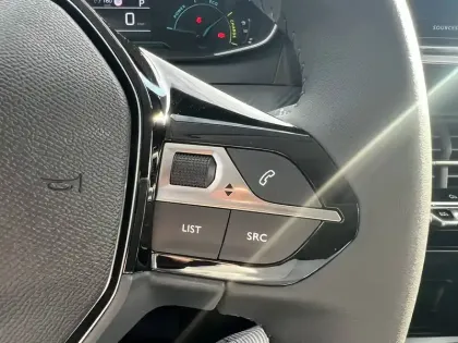Photo 15 Peugeot 208  Hybrid 110 ch e-DCS6
